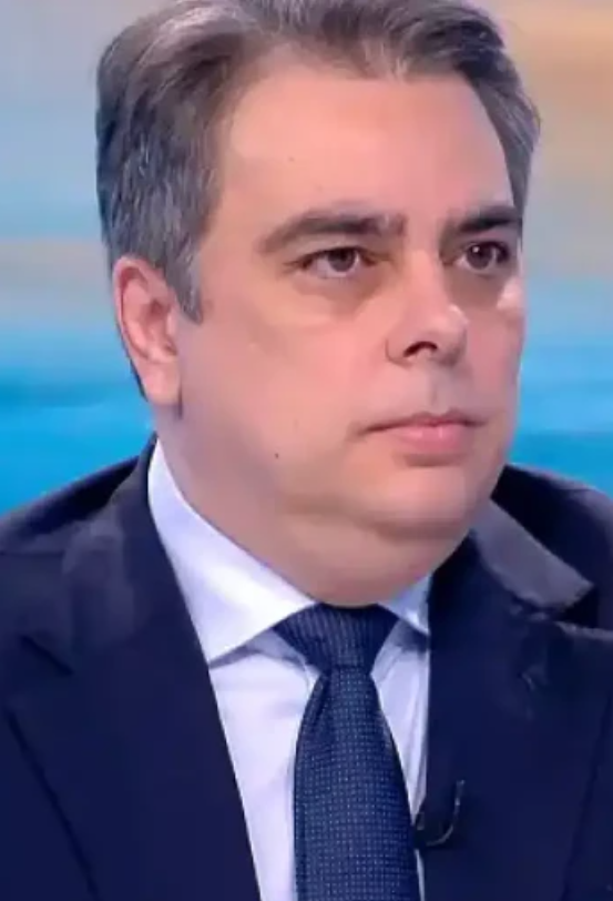 Асен Василев обяви къде отиват Кирил Петков, Миро, Лена и Хазарта