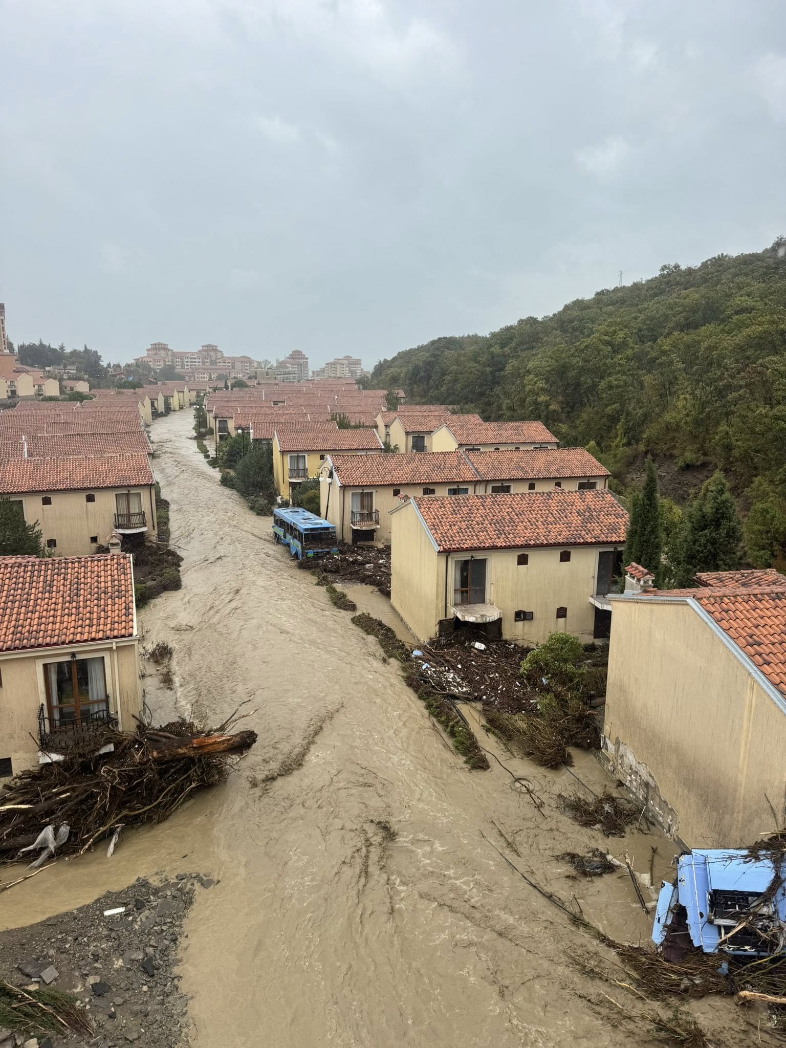 Извънредно! Нов потоп в Елените