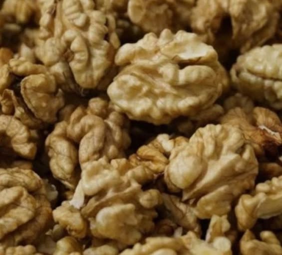 Лекарите разкриват, че яденето на ОРЕХИ причинява…