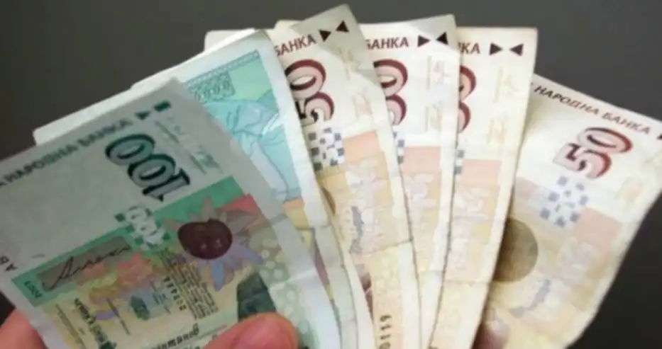 Всички с над 1000 лева в брой са уведомени от БНБ за еврото