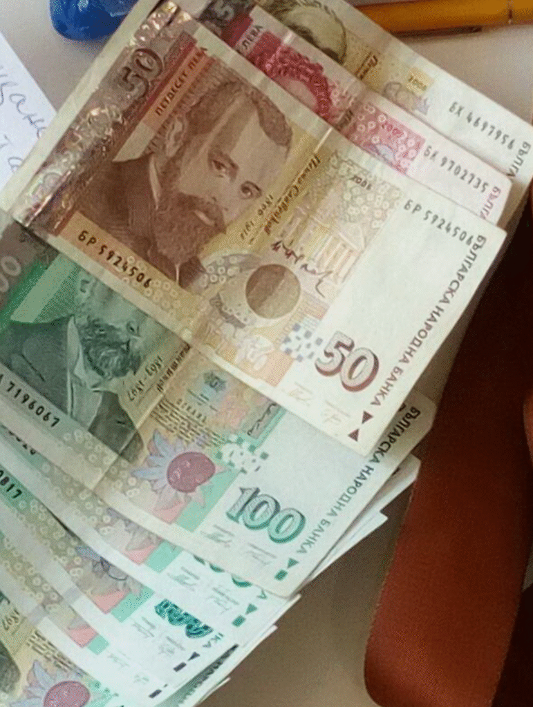 Държавата дава помощи на хиляди българи, ето защо