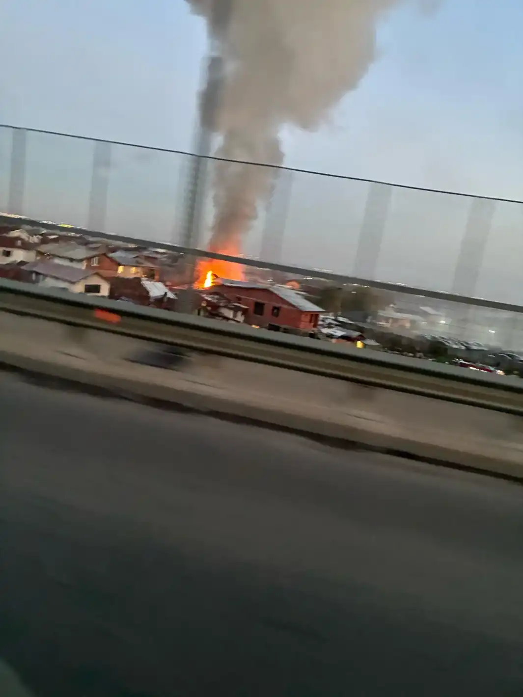 Извънредна ситуация в София, хвърчат пожарни Видео