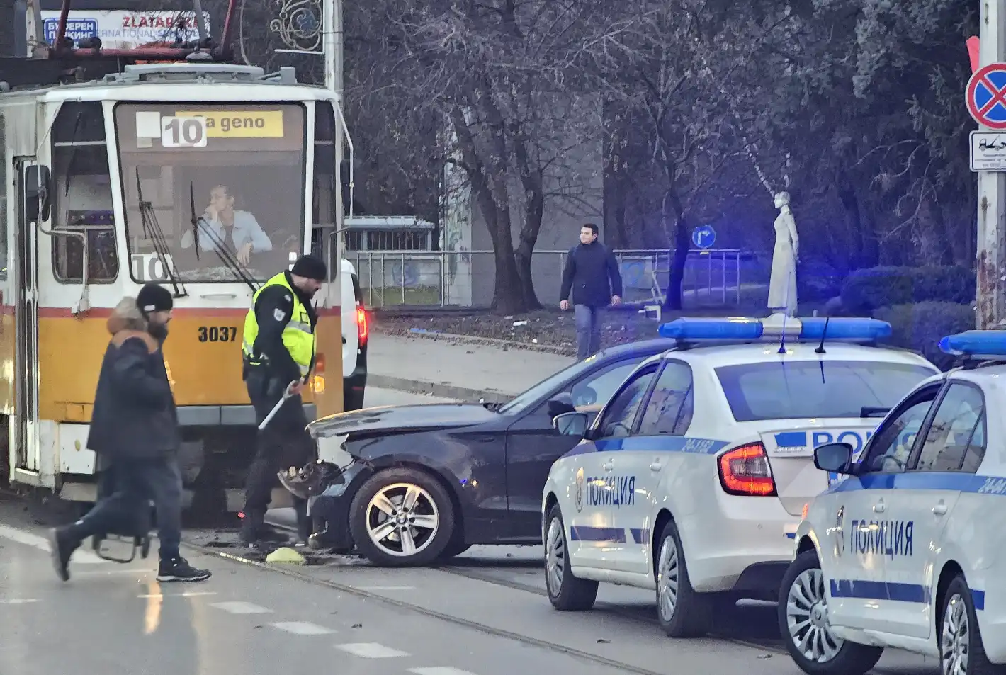 Извънредна ситуация в София, хвърчат линейки