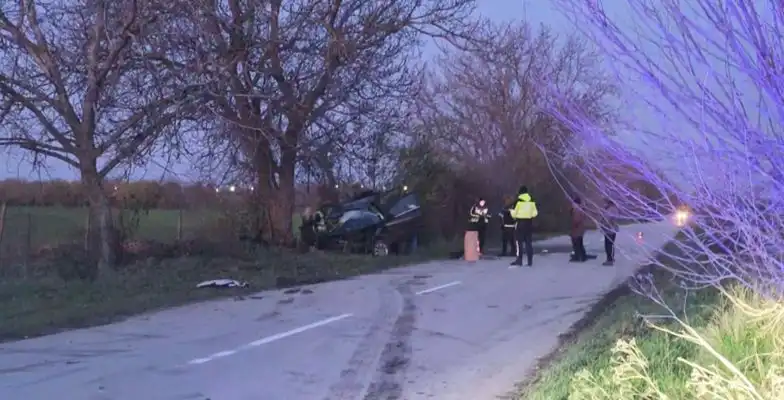 Жестока трагедия с момиче и трима младежи край..