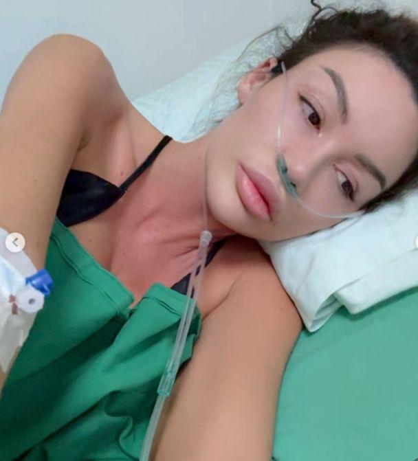 БОРБА за живот! Лекари едва спасиха Моника Валериева! Моделката в тежко състояние заради..