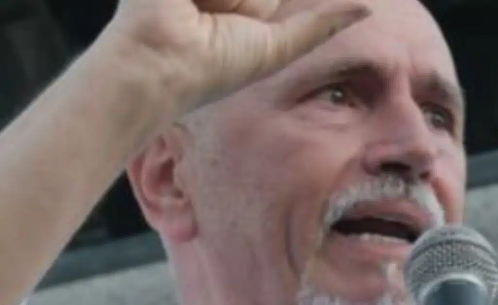 Собственикът на „Еконт“ съобщи за прекратяване на ТЕЗИ услуги