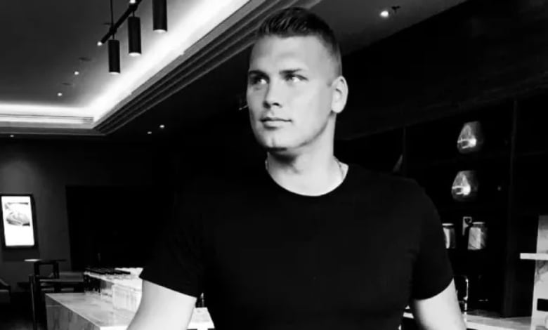 Убиха 34-годишен световен шампион в дома му заради..