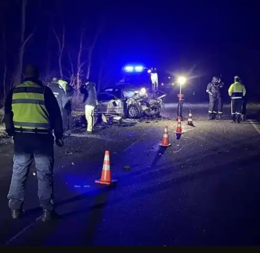Извънредно! Брутална катастрофа на пътя по тъмна доба, има…