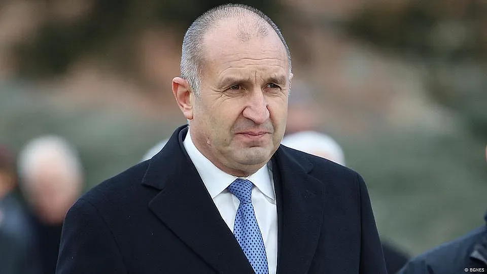 Пълен обрат с партията на Радев. Ново име