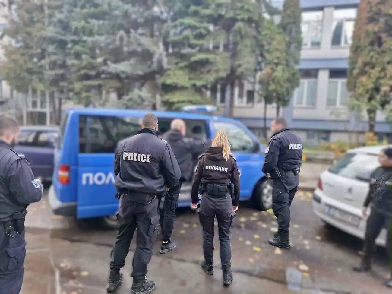 В София почерня от полиция. Задържаха…