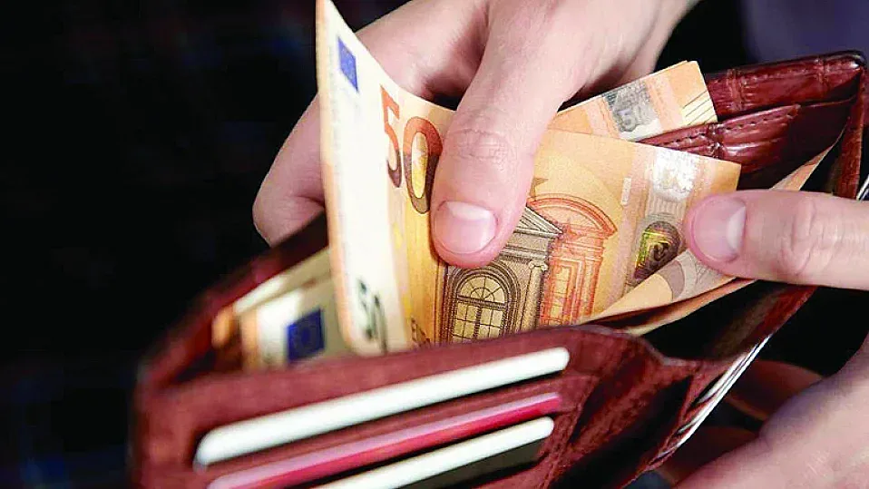 Решено. Вдигат извънредно заплатите на..