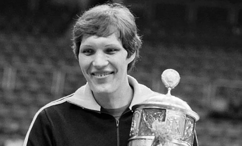 Почина двукратната олимпийска шампионка