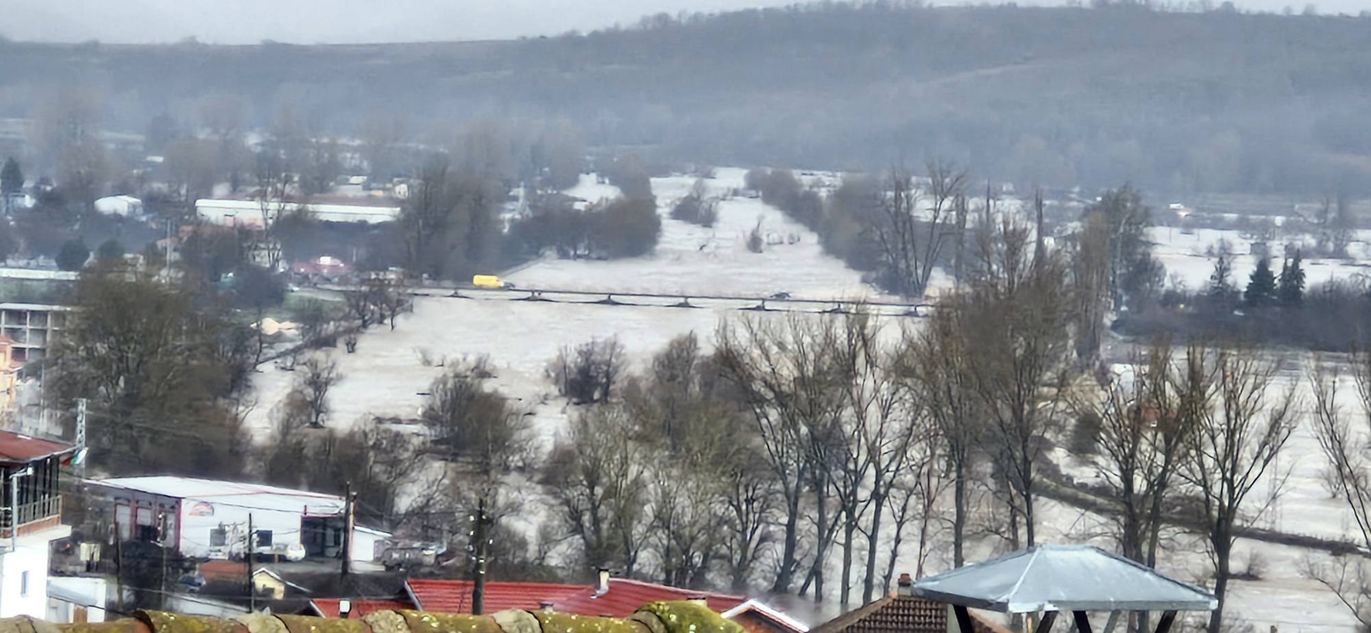 Мощен порой удави този наш град току що, всичко е под вода 6 krumovgrad%20