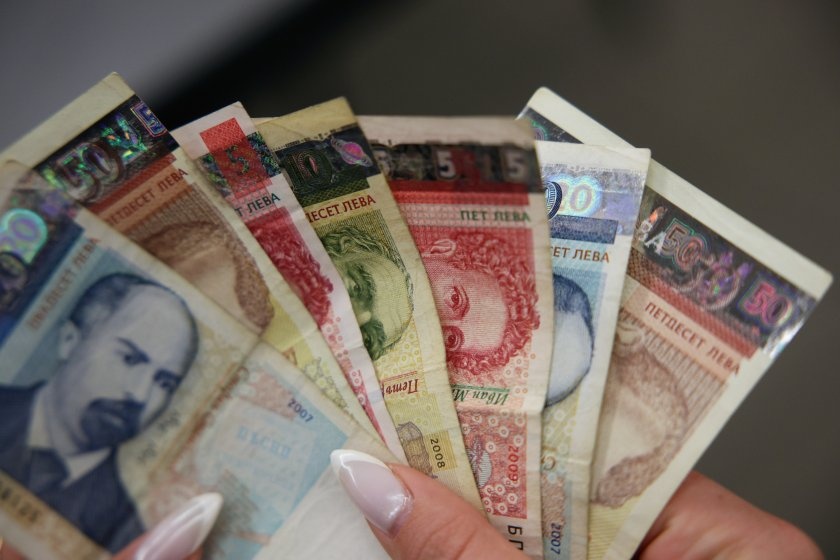 100 евро отгоре към пенсията вместо…