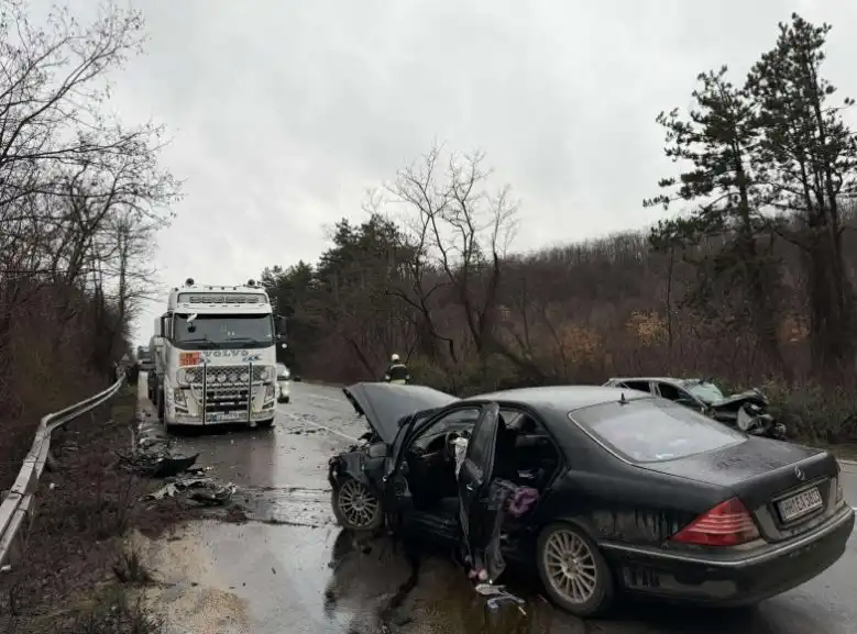 Извънредно! Тежка катастрофа на скоростния път на..
