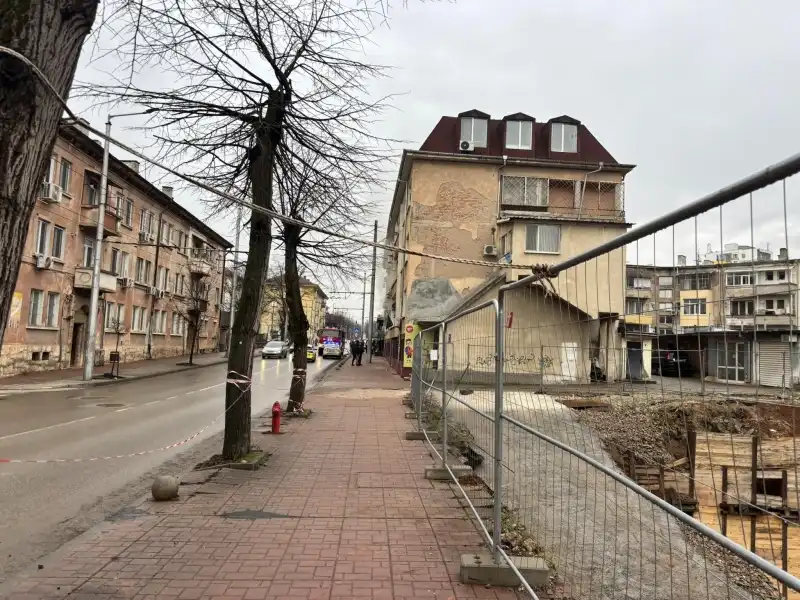 Извънредно! Спешна евакуация във Враца, ето какво се случва! 12 original