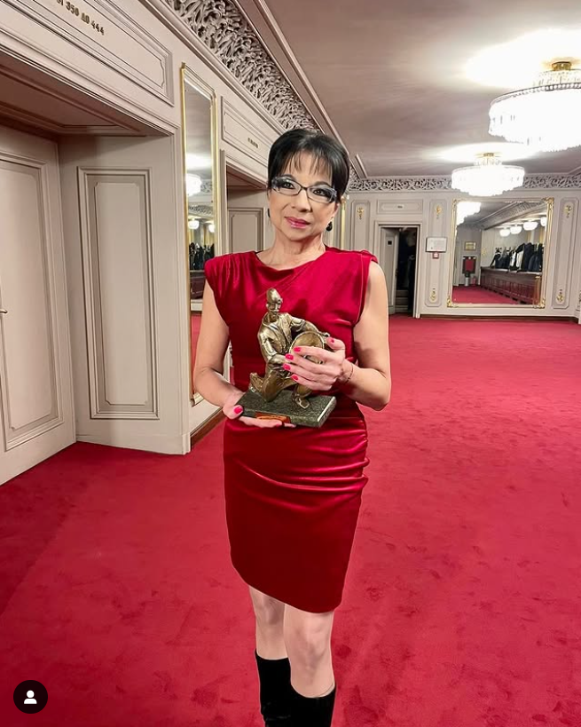 Истина е! Цветанка Ризова живее с най-известният ни певец