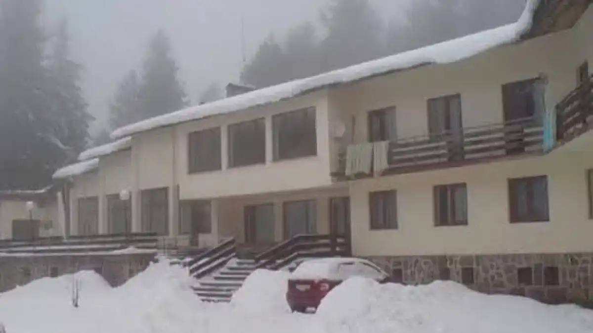 Извънредно! Първи кадри от Хижата в „Петрохан“ отвътре, има много…