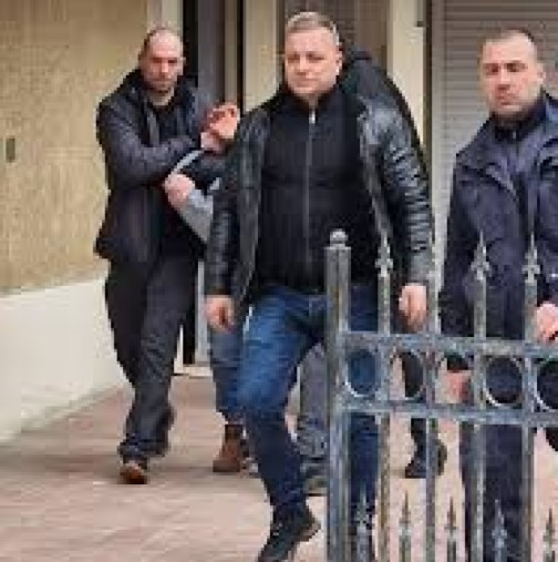 Пълен потрес! Ето кой е бащата, намушкал собствените си деца и майка в София