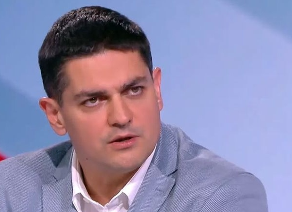 Невиждано! Радостин Василев обяви, че Йотова и Радев сa