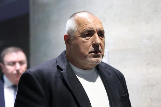 Борисов се появи извънредно и предупреди Радев, след тези думи стана интересно...