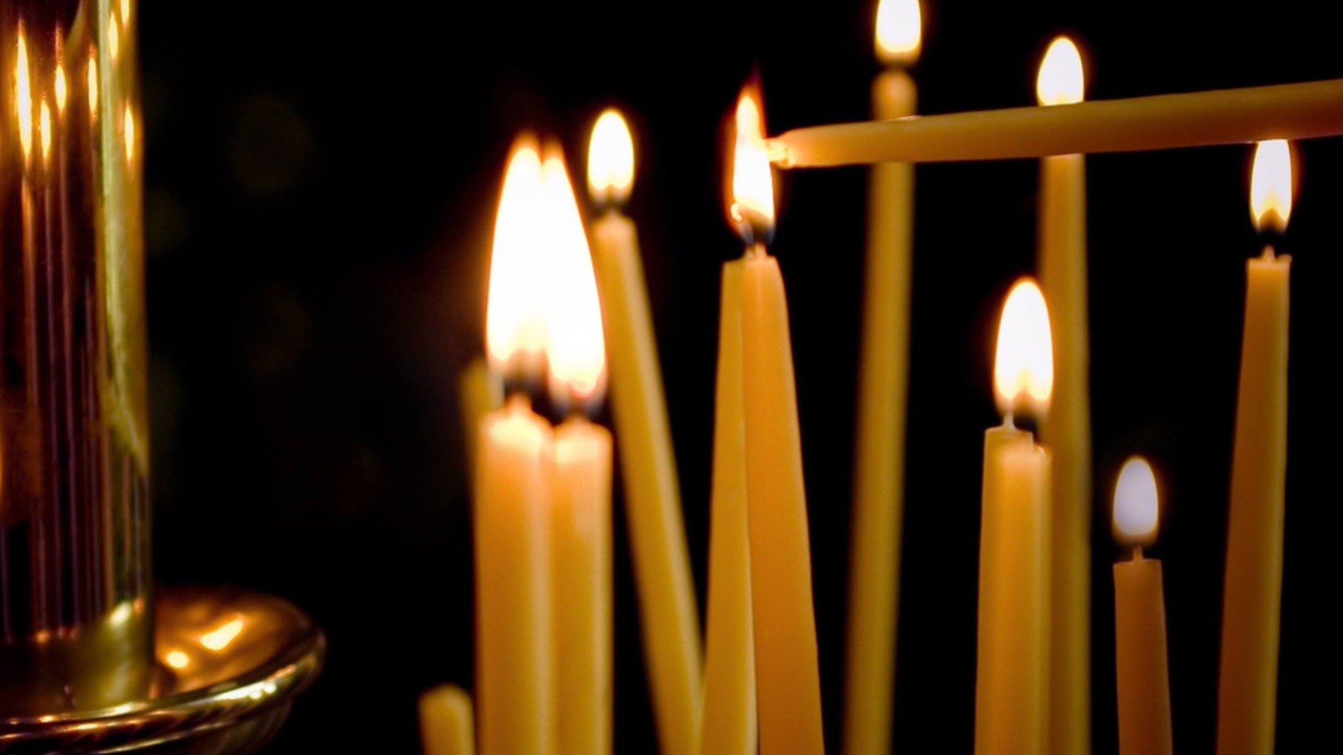 Днес, 1 февруари е голям празник: Какво да купите и да оставите на масата на този ден, за да имате късмет цяла година