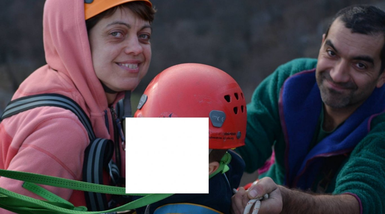 Бащата на 15-годишния Александър, открит мъртъв в кемпера потресе с нови разкрития