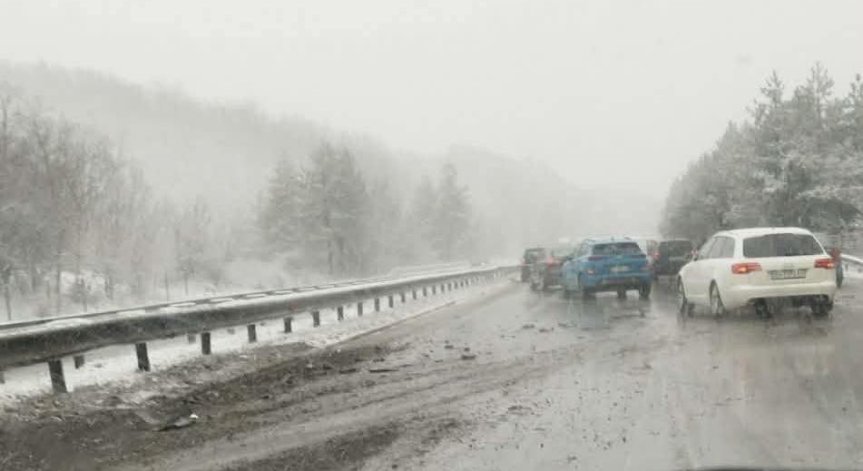 Извънредно! Страшна катастрофа току-що, дете загина…