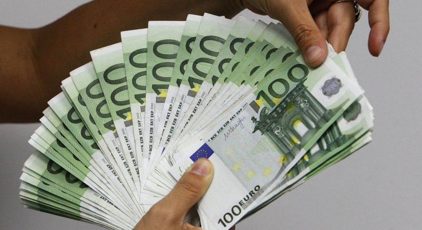 Сбогом, сиромашийо! Родените под тези 4 зодии ще получат ЕДРИ ПАЧКИ и най-накрая ще си уредят живота!