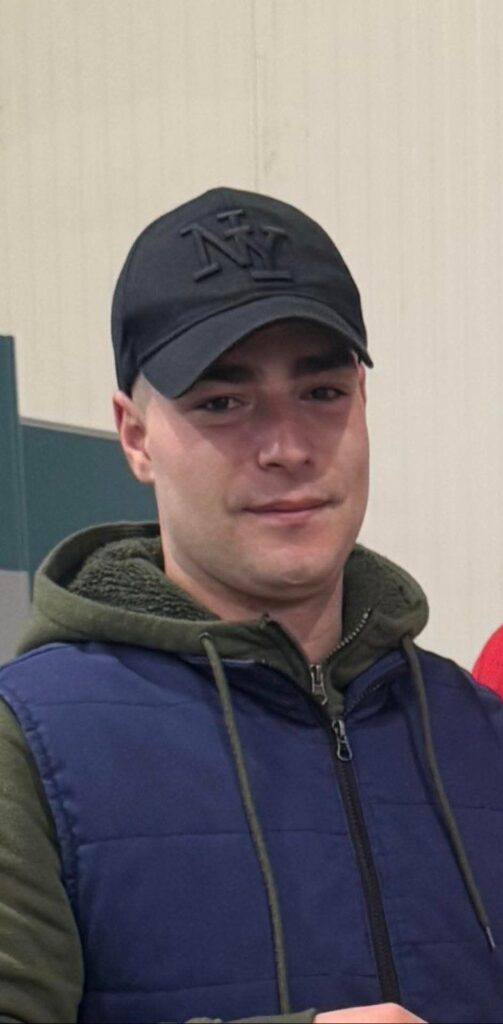 Майката на Никола Киров разплака България: Почивай в мир, мило дете. Мама те обича – днес, утре и до срещата ни в по-добрия свят.