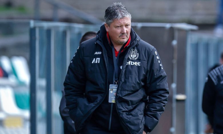 Последни новини за Любо Пенев: едната е добра, другата – не