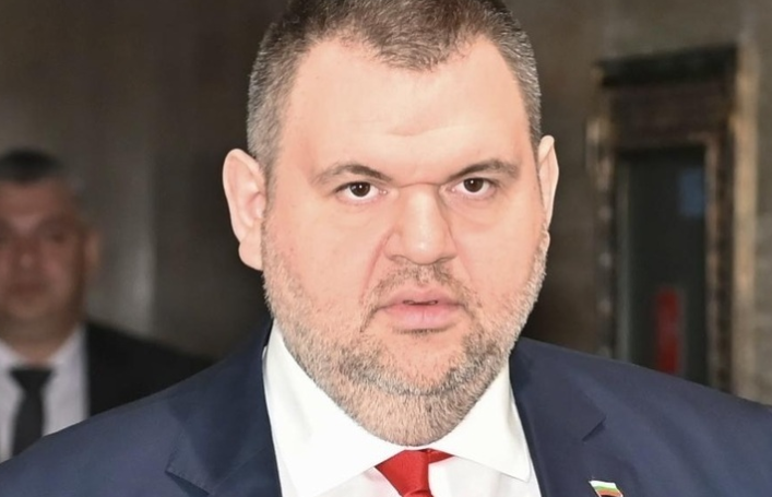 Извънреден ход на Пеевски: Повежда битка срещу…