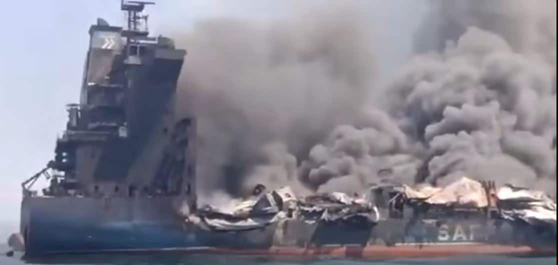 Ескалация в Ормузкия проток: Иран атакува танкер и заплашва с..