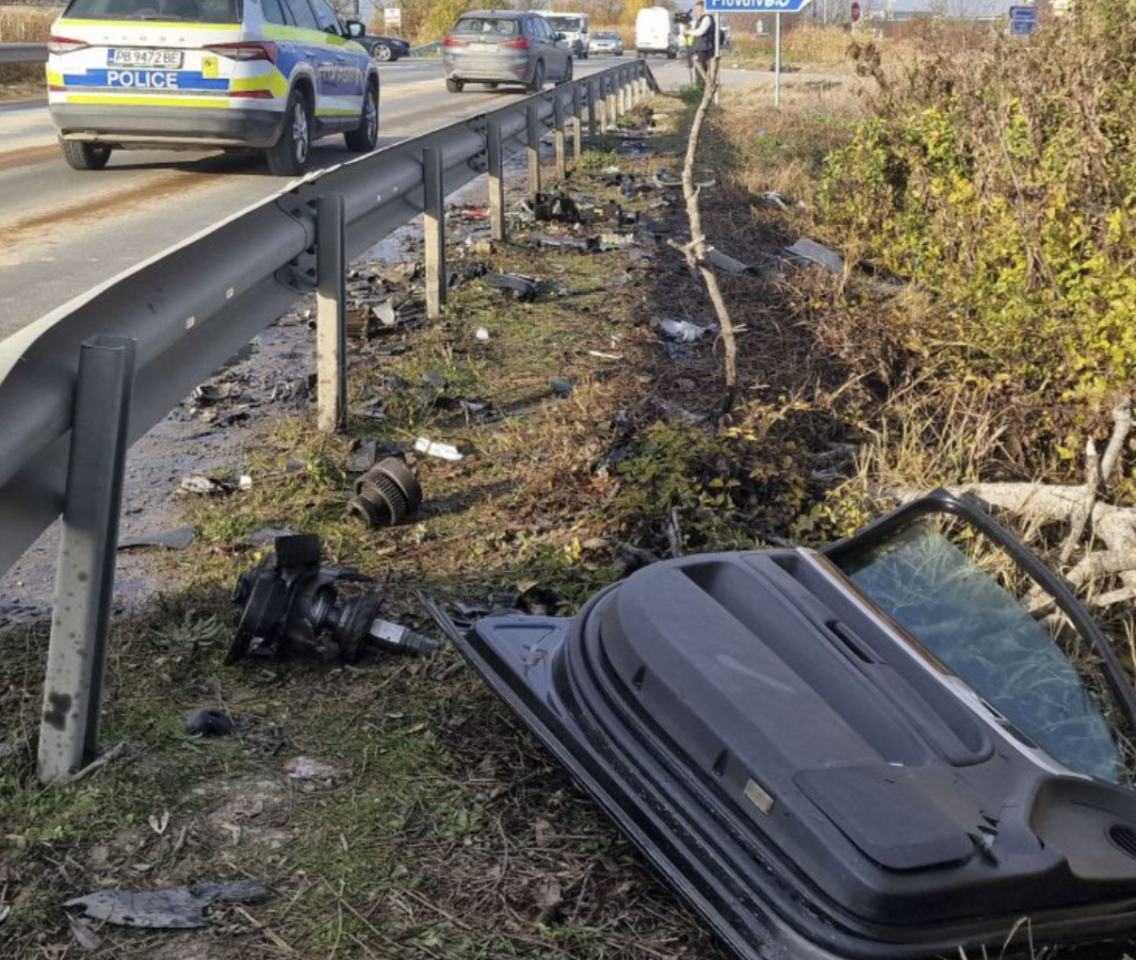 Голяма трагедия! Тежка катастрофа от преди малко, шофьорът е…