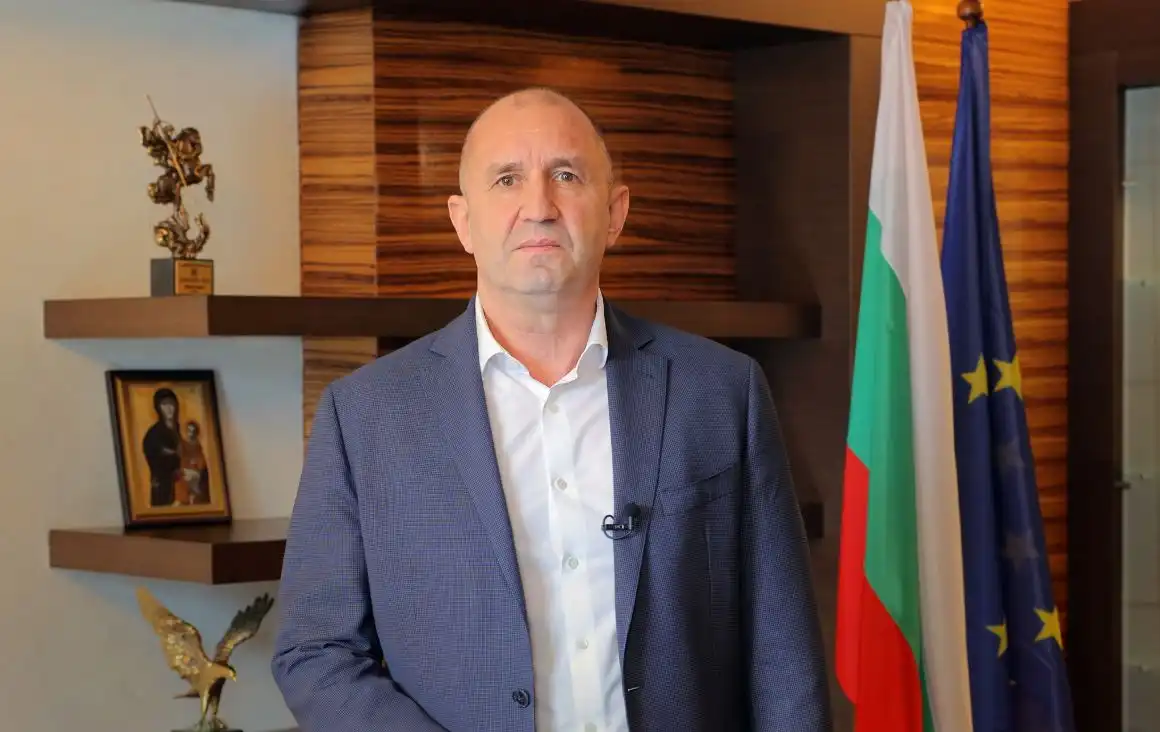 Извънредно! Радев с предупреждение