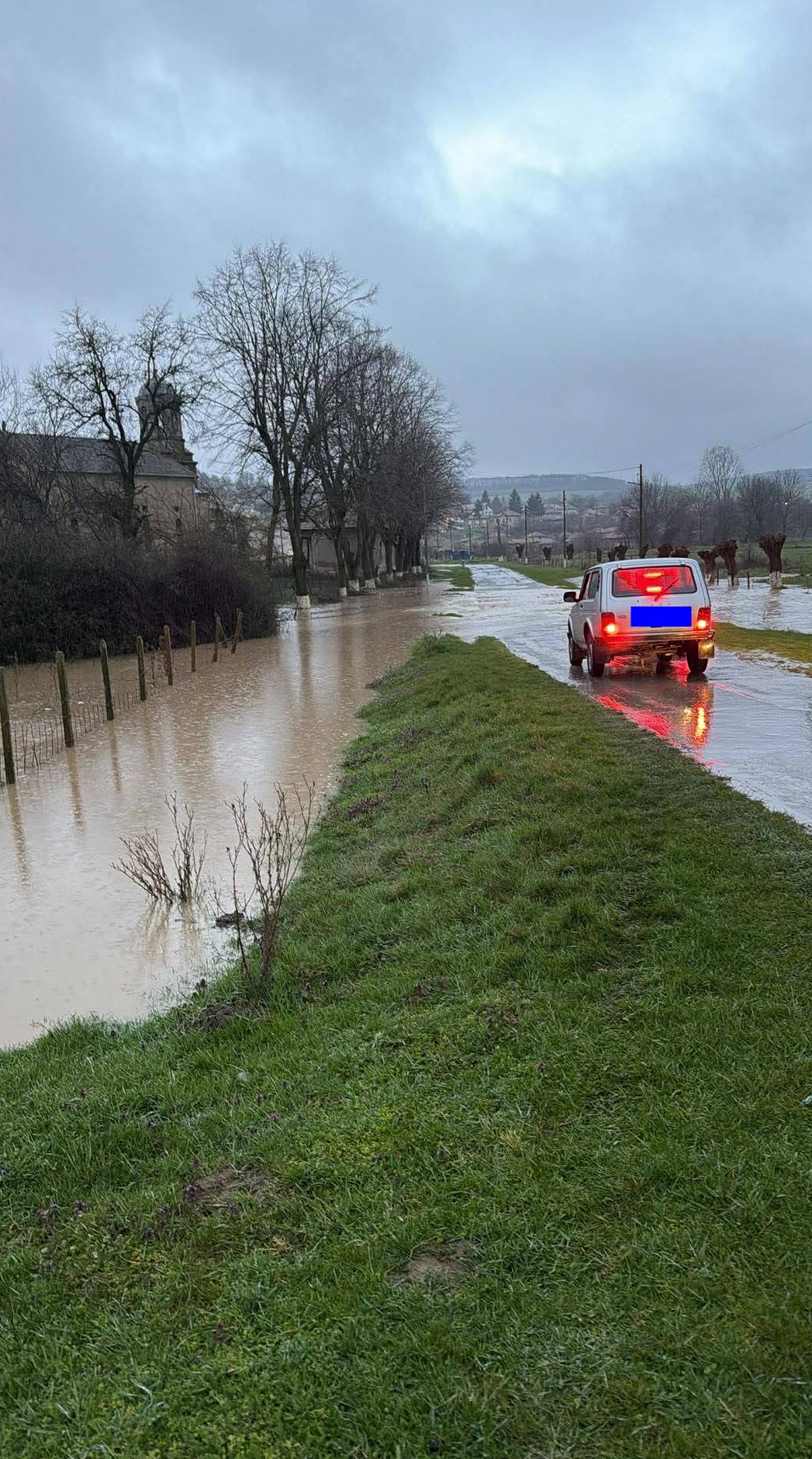 Извънредно! Река преля. Положението е критично