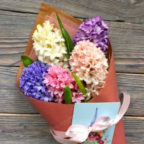 НИКОГА не подарявайте това цвете на жена за 8 март - носи нещастие! - 9 букет зюмбюли