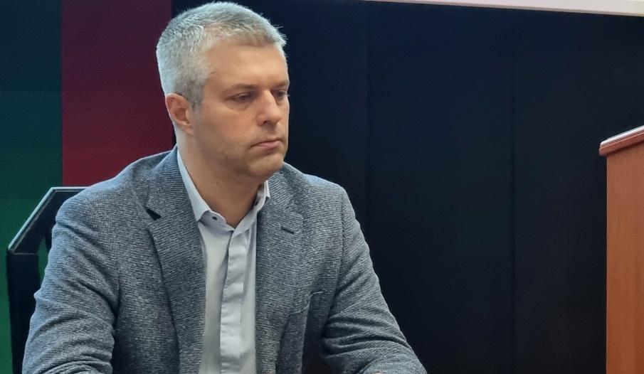 Кметът Коцев се ядоса на думите на Радев: Да обясни защо…