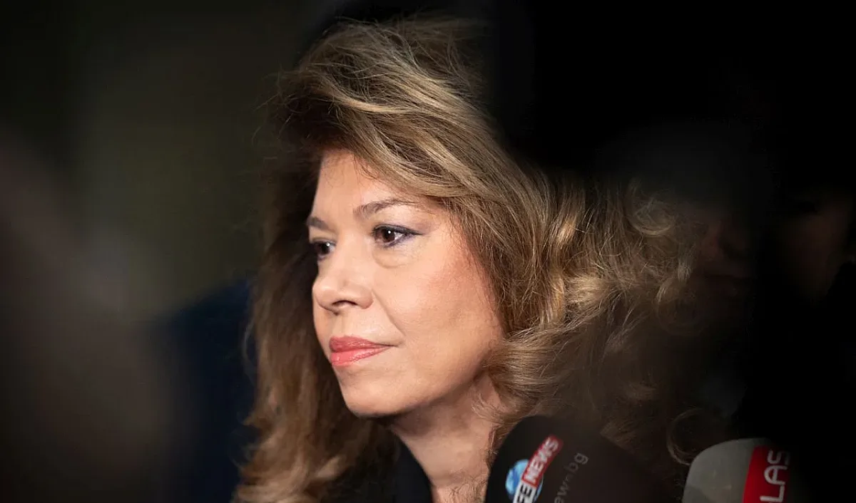 Пълен обрат! Йотова се дръпна от Гюров