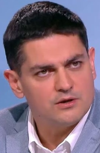 Невиждано! Радостин Василев обяви, че Йотова и Радев сa