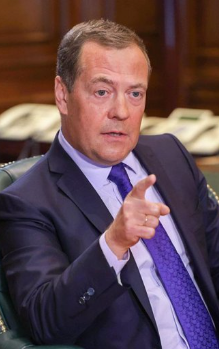 Медведев побесня! Вижте какво каза на Европа