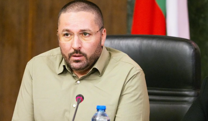 Николай Попов се появи публично и съобщи: Ще го…