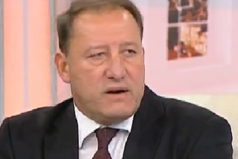 Ангел Найденов се появи и предупреди: Войната се…