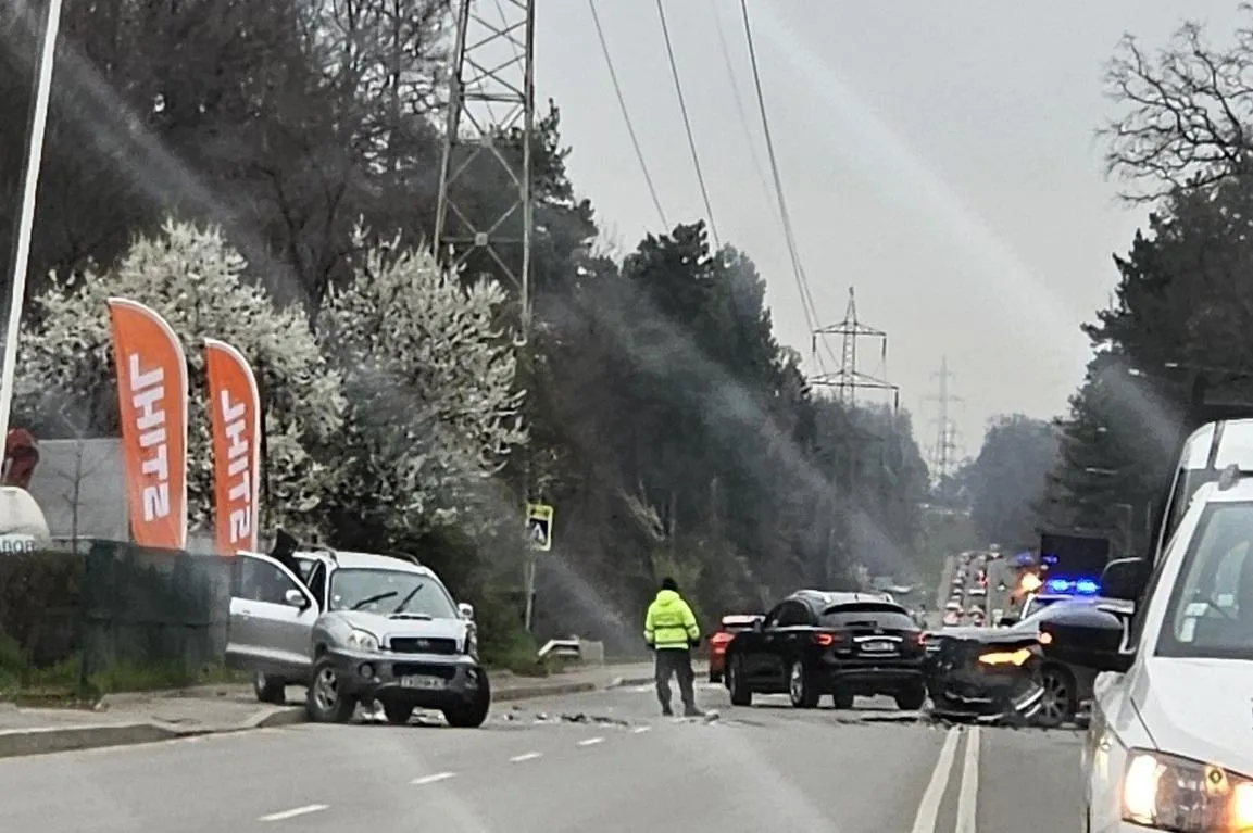 Голяма трагедия! Тежка катастрофа от преди малко, хората са…