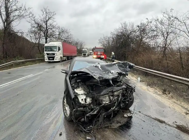 Трагедия навръх 8 април на пътя! Станала е жестока катастрофа във..