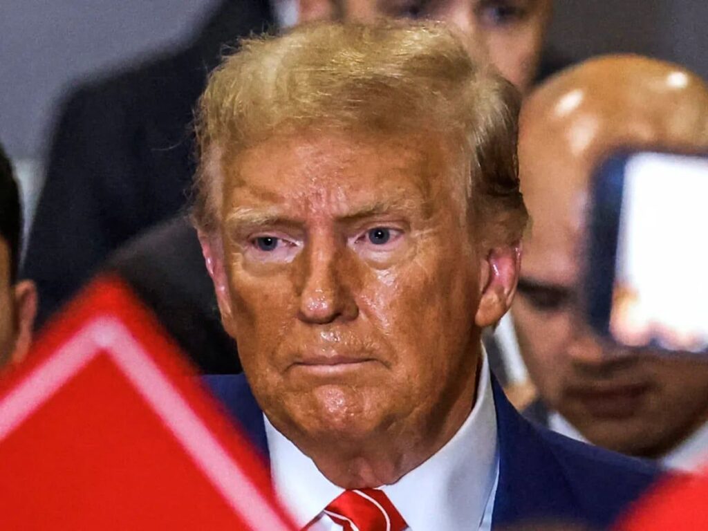 Ето как изглежда Доналд Тръмп без грим (само Мелания го вижда така) – няма да го познаете!