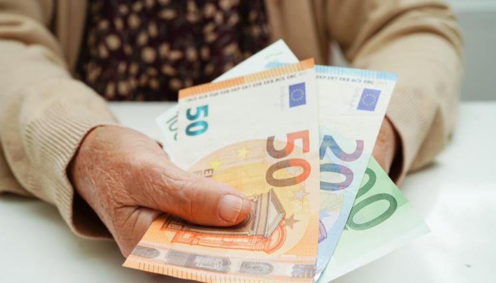 Изтекоха тайните таблици за пенсиите от 1 юли! Няма да повярвате кой ще вземе…