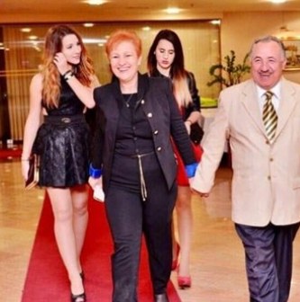 Ето с какви думи и дъщерята на Кирил Икономов се прости с баща си