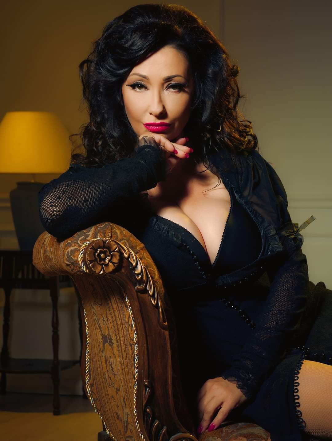 Гадже, та дрънка: Отслабналата Катя от „Ритон“ по бански разпали мрежата