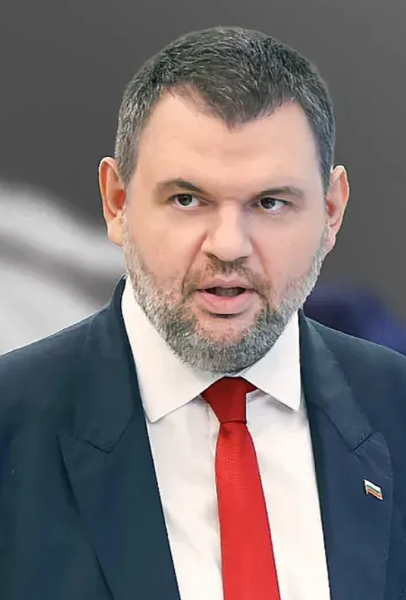 Пеевски с първи думи след свалянето на охраната